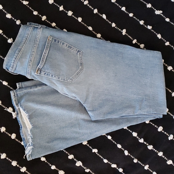 GAP High Rise Flare Jeans - Picture 2 of 7